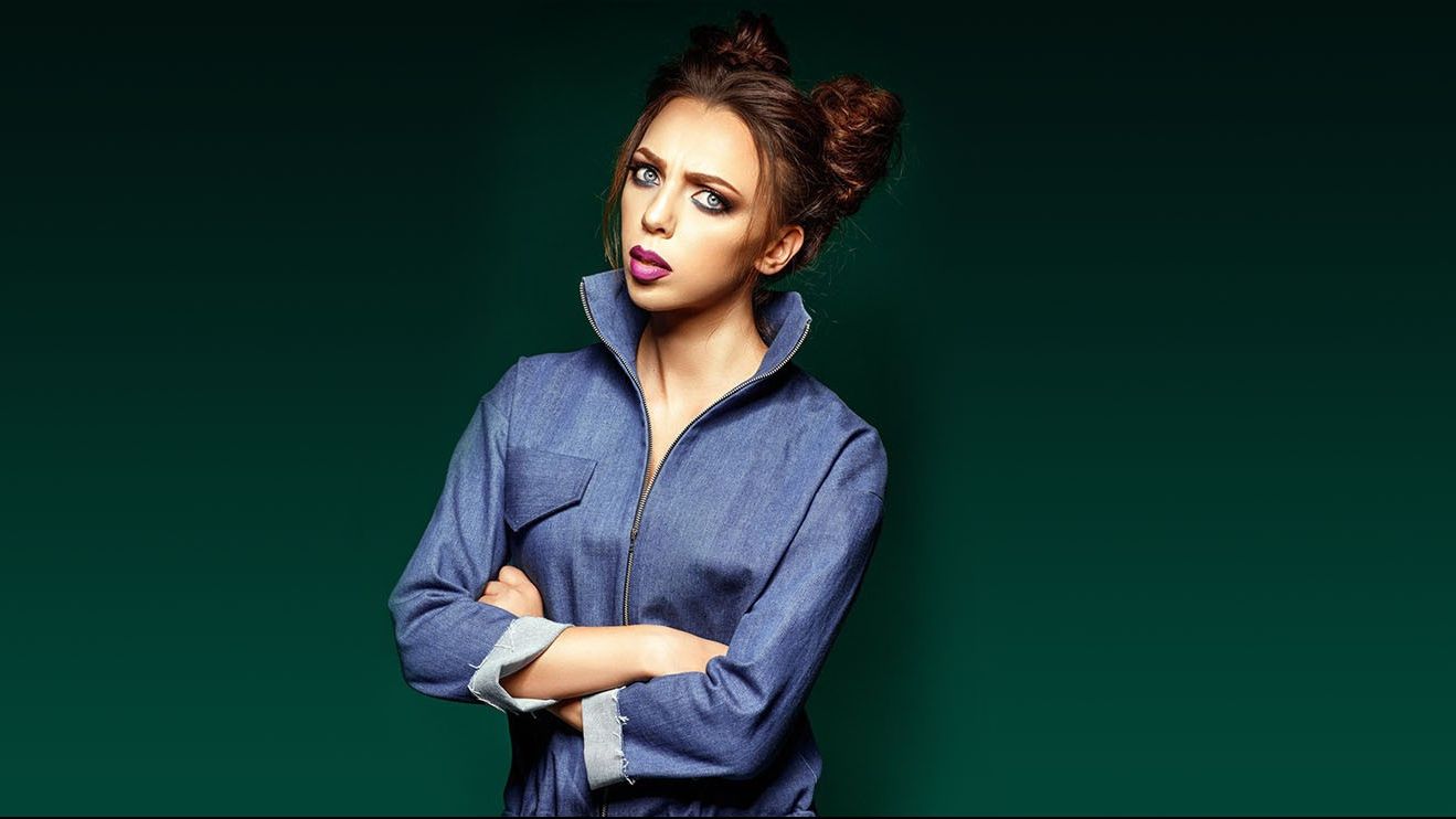 Sonya Kay провела з шанувальниками примірку весільної сукні