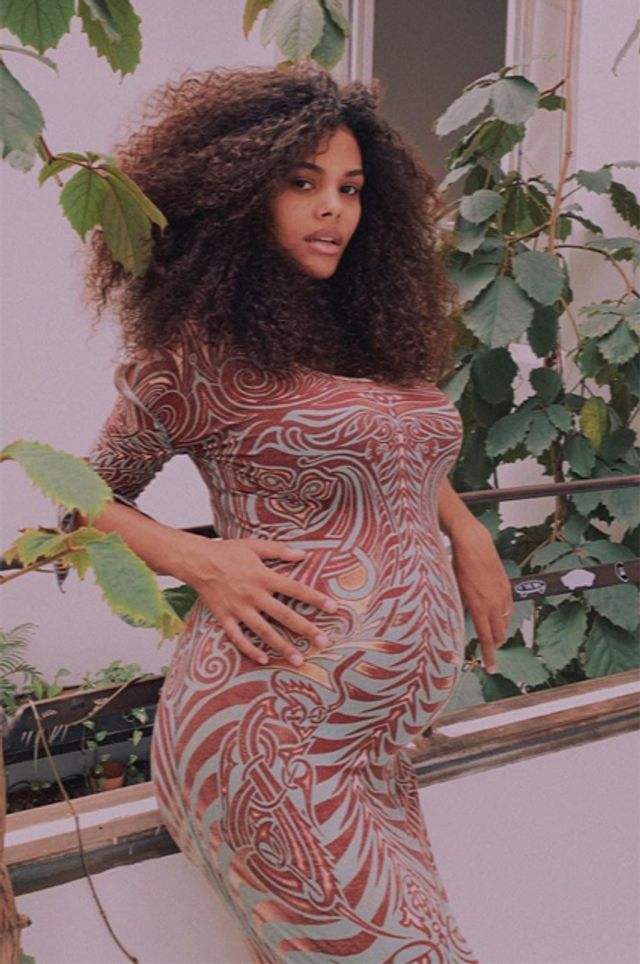 Тіна Кунакі повторила образ своєї мами під час вагітності - фото 408846