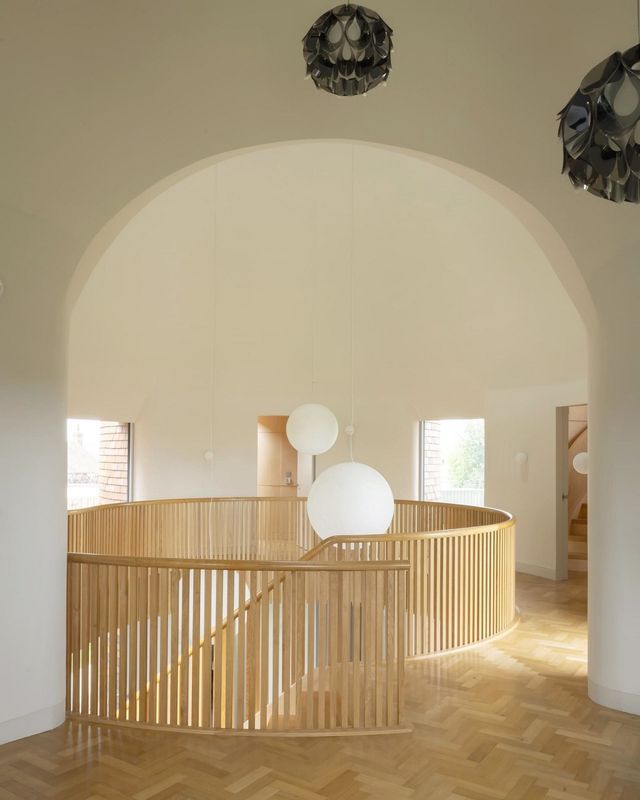 В Англії архітектори створили дім у вигляді хмелесушарки: ефектні фото - фото 408865