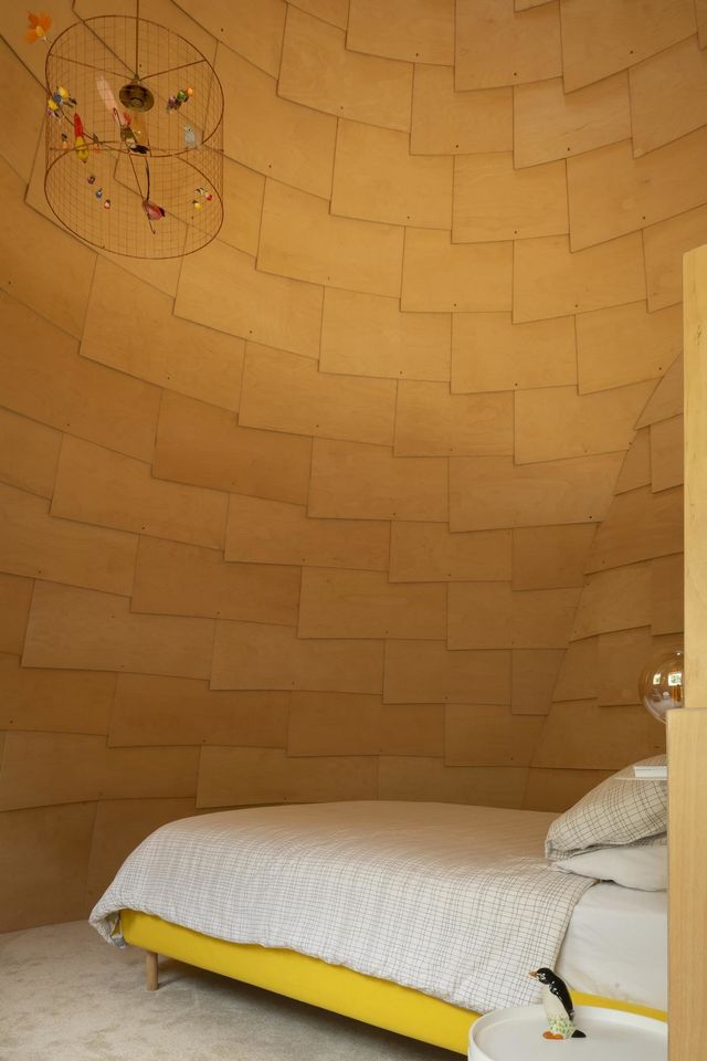 В Англії архітектори створили дім у вигляді хмелесушарки: ефектні фото - фото 408868