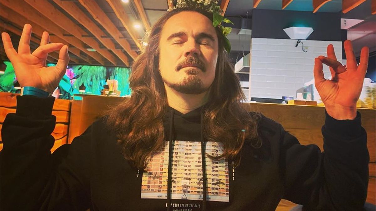 Фагот з ТНМК показав, як засмагає повністю голим