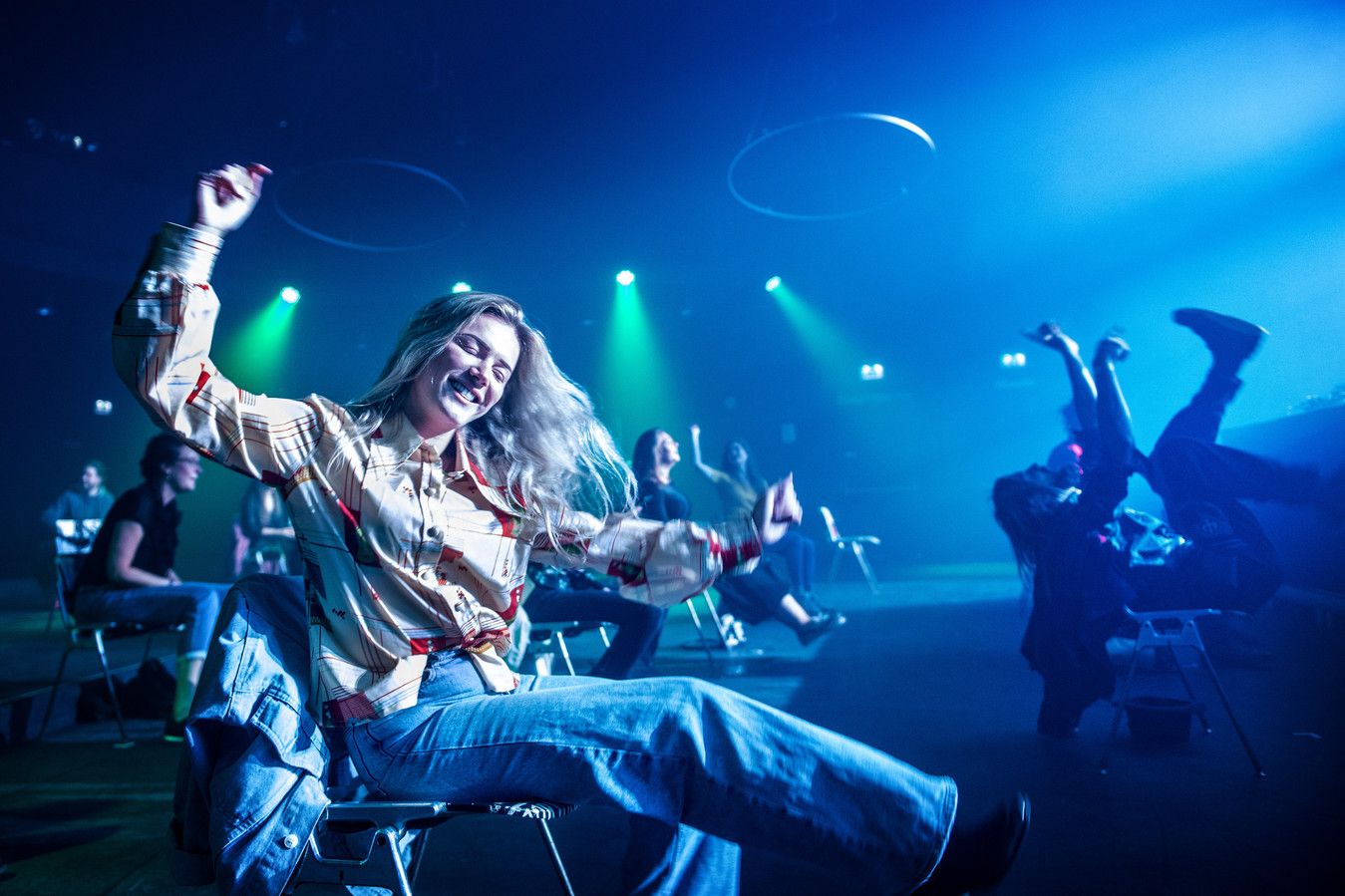 У Нідерландах запрацювали клуби: відвідувачі танцюють на стільцях