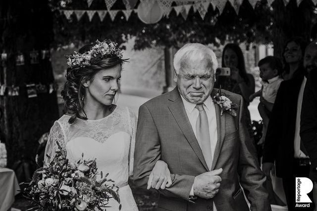 Від сліз до реготу: добірка весільних фото, які не залишать вас байдужими - фото 409267