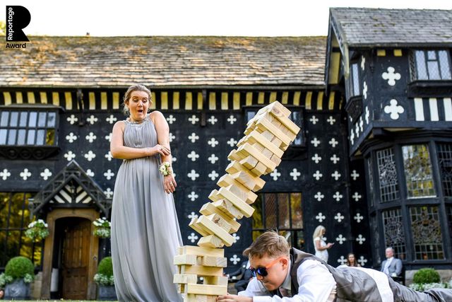 Від сліз до реготу: добірка весільних фото, які не залишать вас байдужими - фото 409268