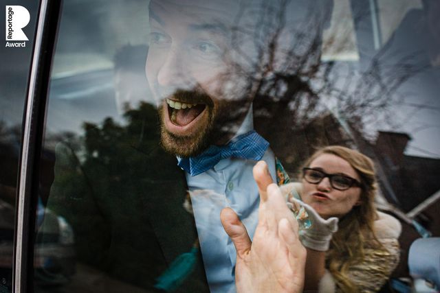 Від сліз до реготу: добірка весільних фото, які не залишать вас байдужими - фото 409276