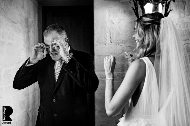 Від сліз до реготу: добірка весільних фото, які не залишать вас байдужими - фото 409294