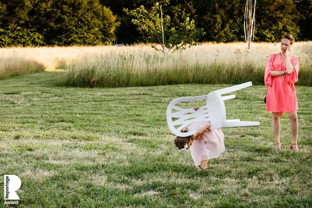 Від сліз до реготу: добірка весільних фото, які не залишать вас байдужими - фото 409302