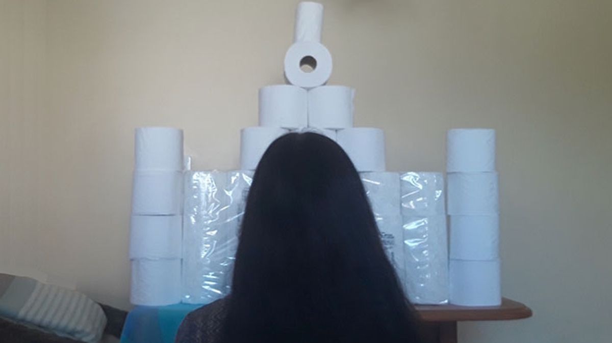 Мандрівки на карантині: кумедні версії типових тревел-фото з Instagram