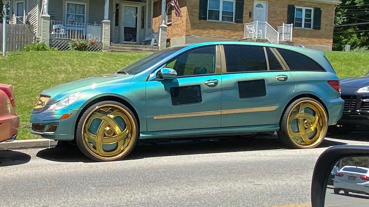 У мережі показали тюнингований Mercedes з родзинкою