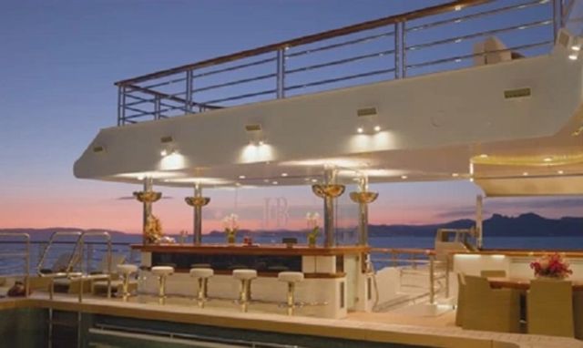 Яхту співзасновника Microsoft продають за 300 мільйонів євро - фото 409732