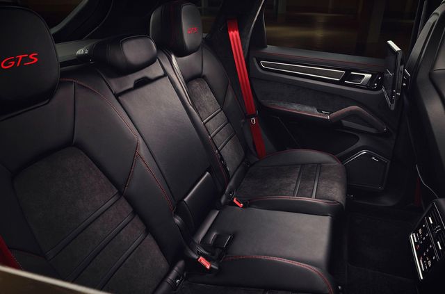 У нового Porsche Cayenne з'явилася спортивна версія GTS - фото 409836