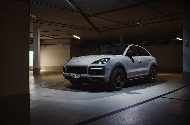 У нового Porsche Cayenne з'явилася спортивна версія GTS - фото 409837