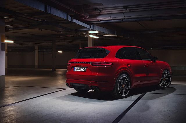 У нового Porsche Cayenne з'явилася спортивна версія GTS - фото 409846