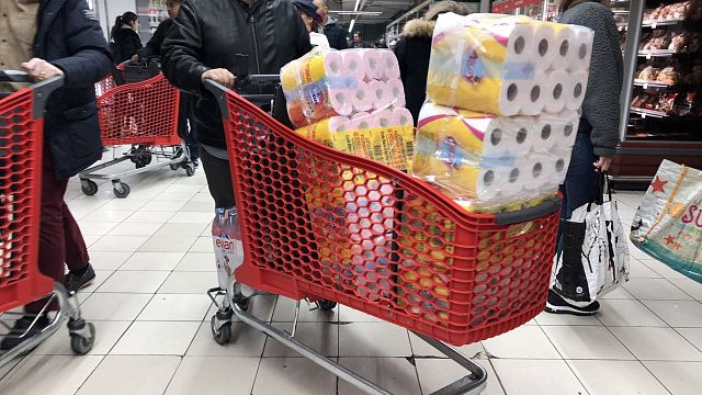 Науковці склали психологічний портрет людей, які скуповували туалетний папір на карантині - фото 410022