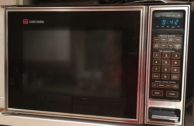 Користувачі мережі показують свою найстарішу техніку, яка досі працює: 15 фото - фото 410132