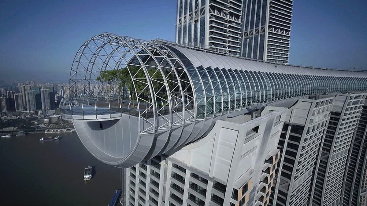 Горизонтальний хмарочос Crystal - фото 1