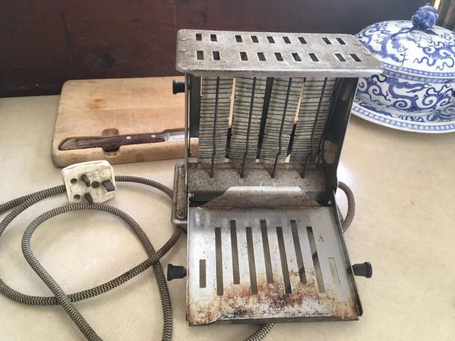 Користувачі мережі показують свою найстарішу техніку, яка досі працює: 15 фото - фото 410141