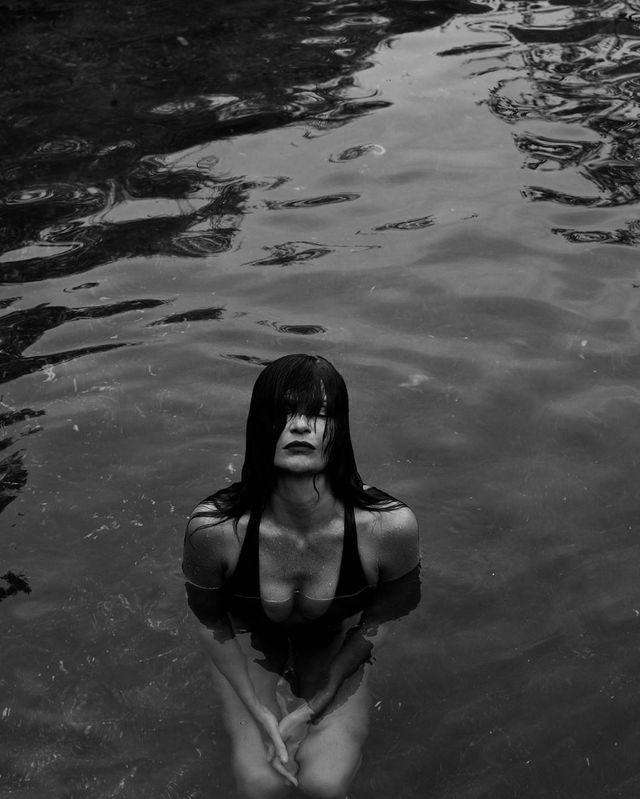 51-річна супермодель вразила мережу своїм тілом: спокусливі фото - фото 410601