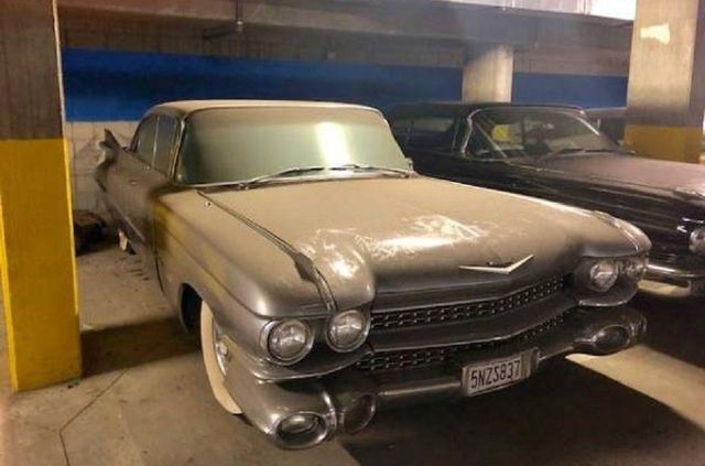 На продаж виставили колекцію вінтажних Cadillac - фото 410663