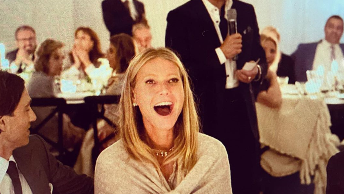 Гвінет Пелтроу випустила свічки з ароматом свого оргазму