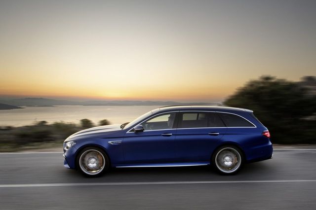 Представлено оновлений Mercedes-AMG E 63: чим здивували німці - фото 410909