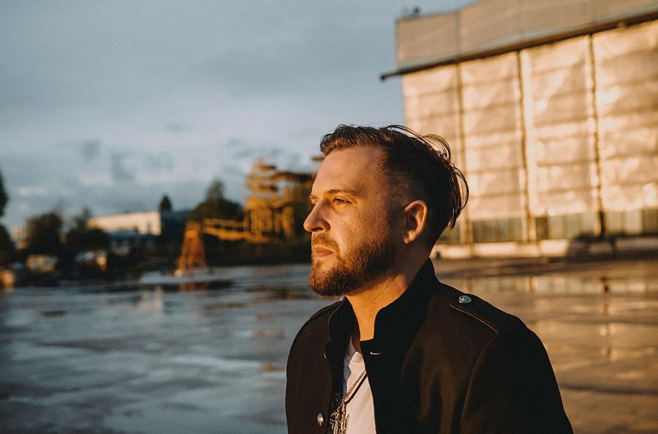 БЕЗ ОБМЕЖЕНЬ – Липень: слухайте нову ліричну пісню, яка проймає до мурах