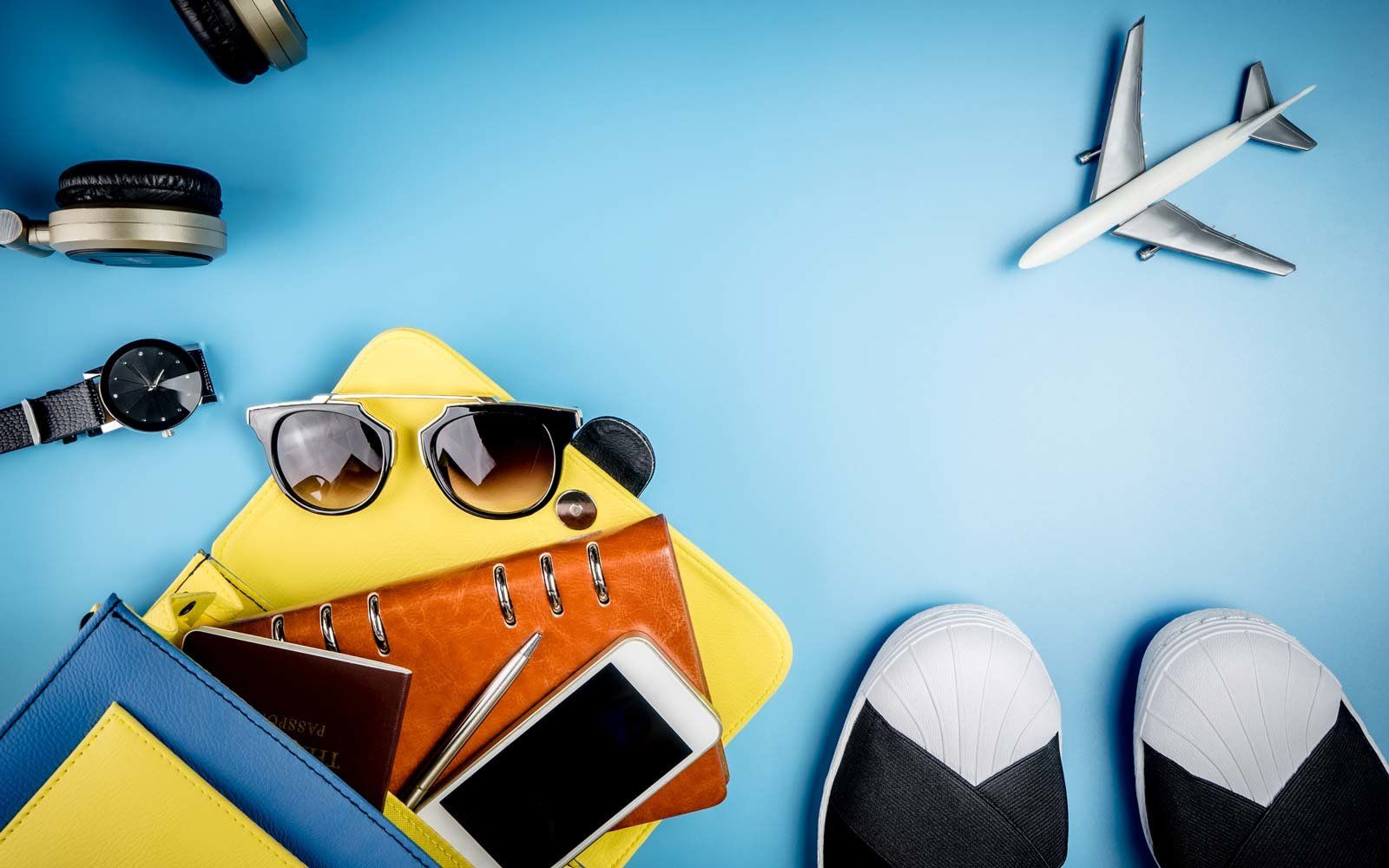 Угорщина та Чорногорія відкрили свої кордони для українців, але є низка умов