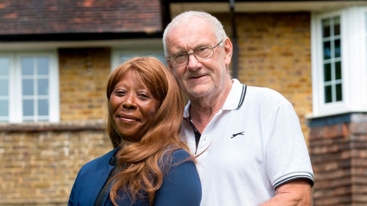 Мільйонер влаштує секс-вечірку з дотриманням соціальної дистанції