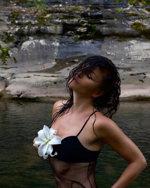 51-річна супермодель вразила мережу голою фотосесією (кадри 18+) - фото 411804