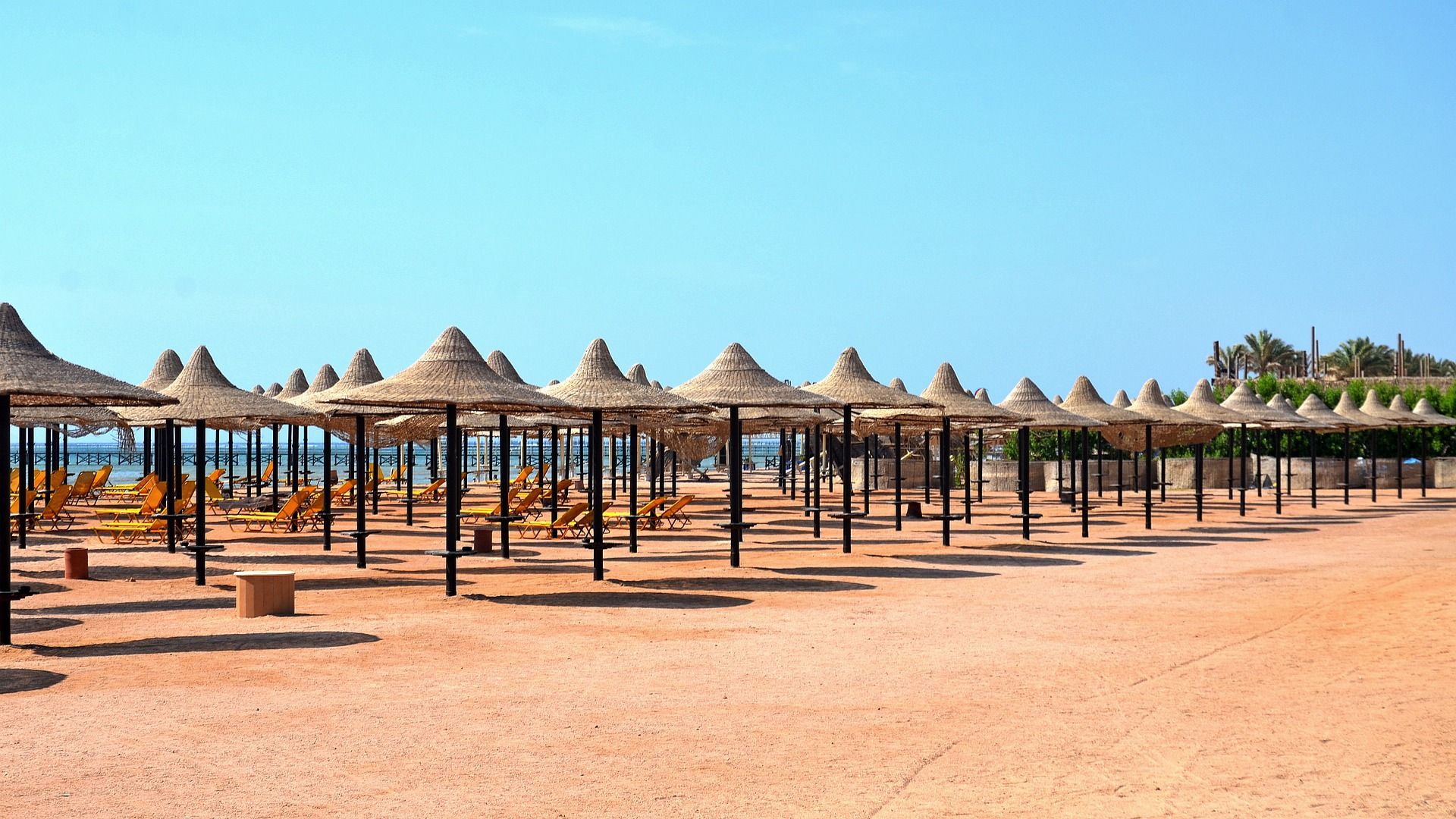 Як безпечно відпочивати на пляжі та на водоймах: поради експертів