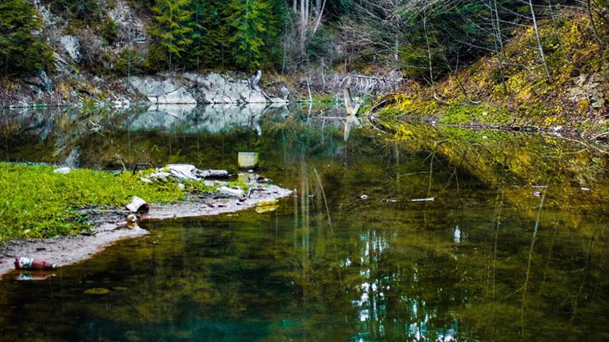 У Карпатах через негоду зникло смарагдове озеро: фото ДО і ПІСЛЯ