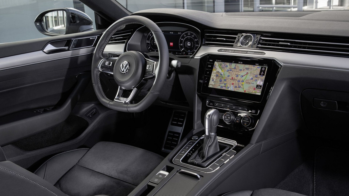 Volkswagen Arteon покажуть 24 липня онлайн - фото 1