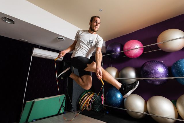 Виконуйте вправи бодай 15 хвилин на день - фото 412148