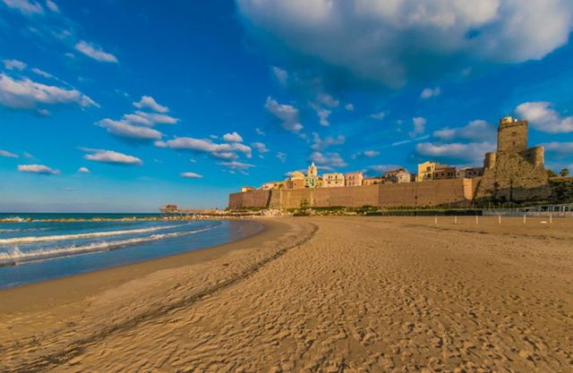 Пляж у регіоні Молізе - фото 412440