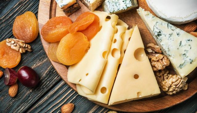 Відповіді на чотири питання, які часто задають фанати сиру - фото 412740