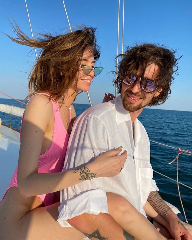 Надя Дорофєєва показала теплий знімок на яхті разом з Дантесом - фото 412771