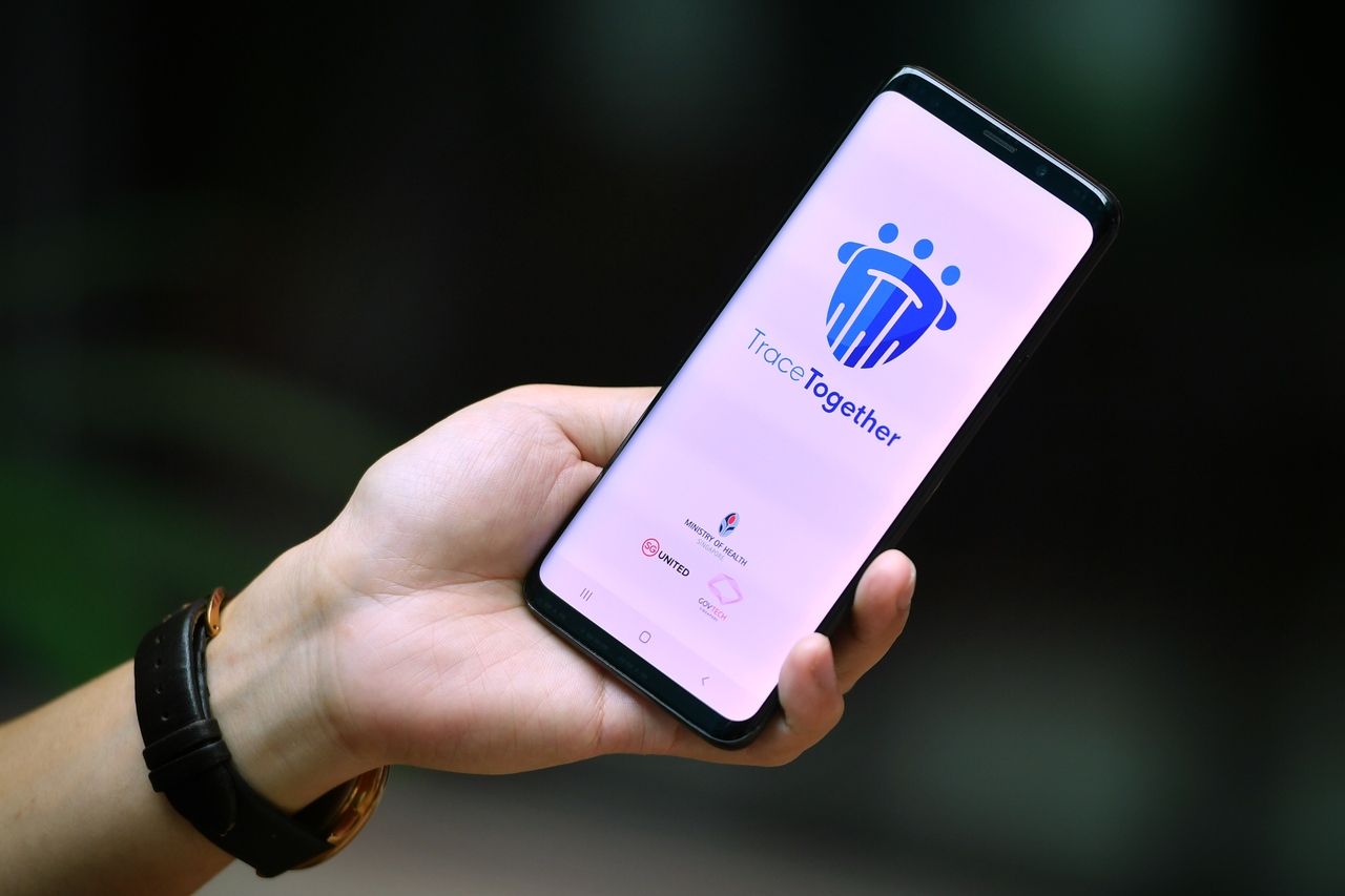 У Сінгапурі роздають Bluetooth-пристрої для відстежування COVID-19 - фото 1