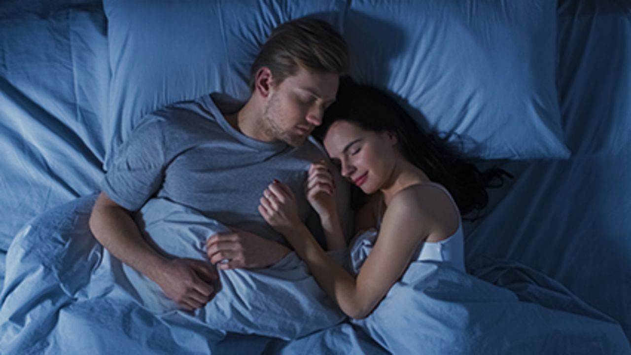 Пари краще висипаються, якщо сплять разом: цікаве дослідження