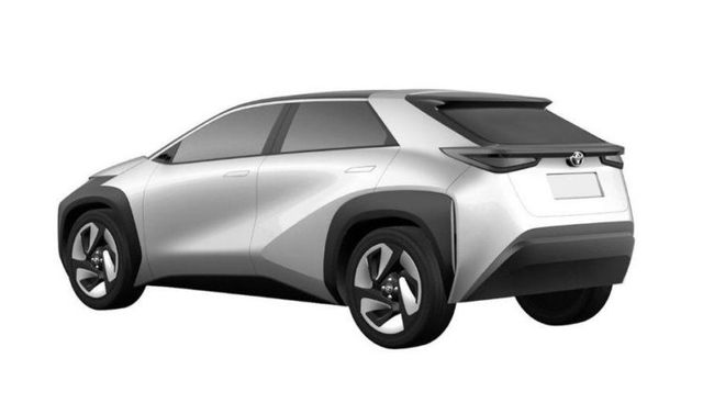 Новітні кросовери від Toyota показали на фото - фото 413118