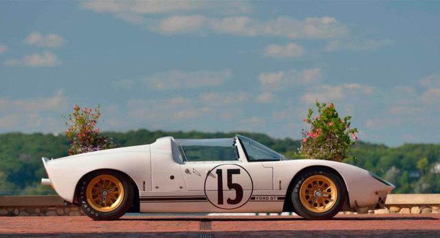 З молотка пустять ексклюзивний Ford GT, який брав участь у Ле-Мані - фото 413133