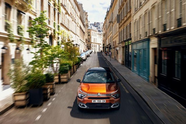 Водій відчує себе Аладдіном: нові деталі про кросовер Citroen C4 - фото 413344