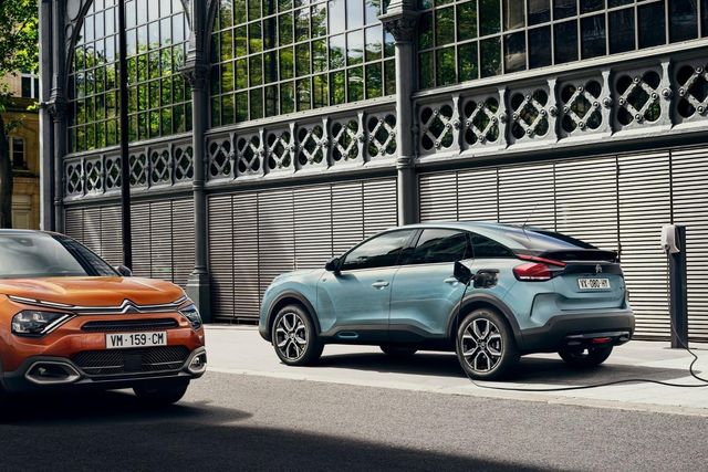 Водій відчує себе Аладдіном: нові деталі про кросовер Citroen C4 - фото 413348