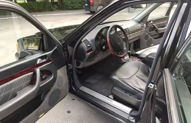 В Україні продають 'авторитетне' авто з 90-х в ідеальному стані - фото 413408