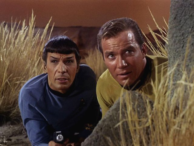 Leonard Nimoy as Mr. Spock and William Shatner as Captain James T. Kirk - фото 413410