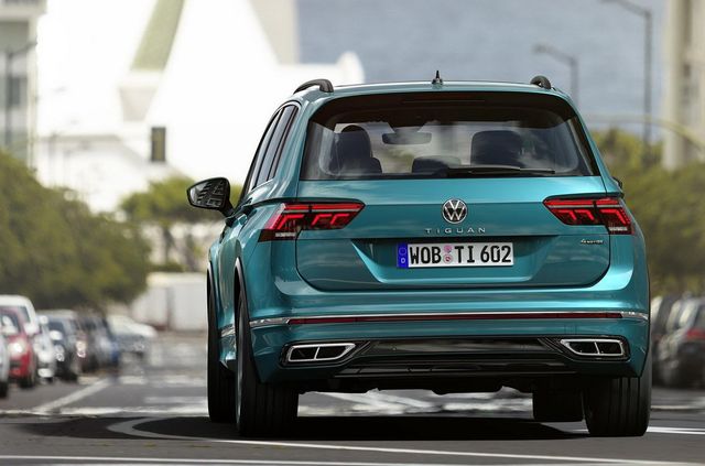 Свіжий інтер'єр, R-версія та гібрид: представлено оновлений Volkswagen Tiguan - фото 413441