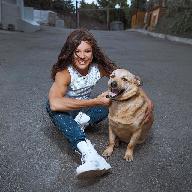 Лабрадор Melovina і болонка Каменських: добірка зіркових песиків до Дня собак - фото 413648