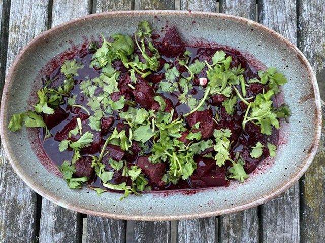 Професор приготував страви за стародавніми рецептами, якими вечеряли 3770 років тому - фото 413725