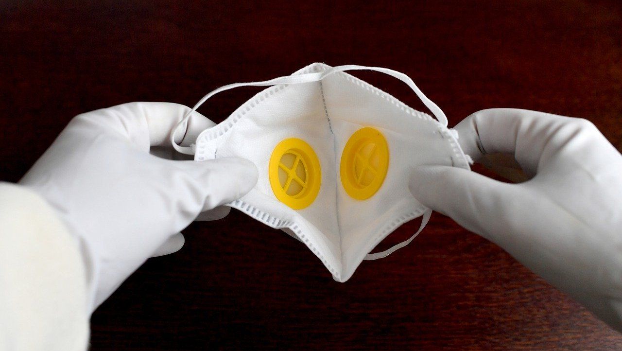 Вчені з'ясували, які маски від коронавірусу найефективніші