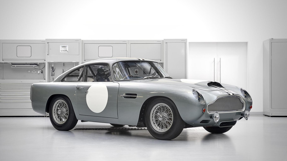 Aston Martin DB4 GT нагадує класничне авто 50-х років - фото 1