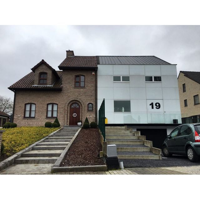 Потворна бельгійська архітектура, яка дивує: епічні фото - фото 414096